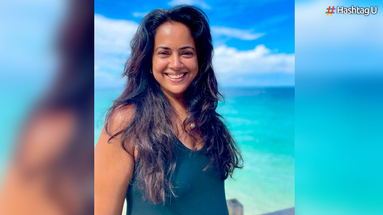 Sameera Reddy Loves her Curves