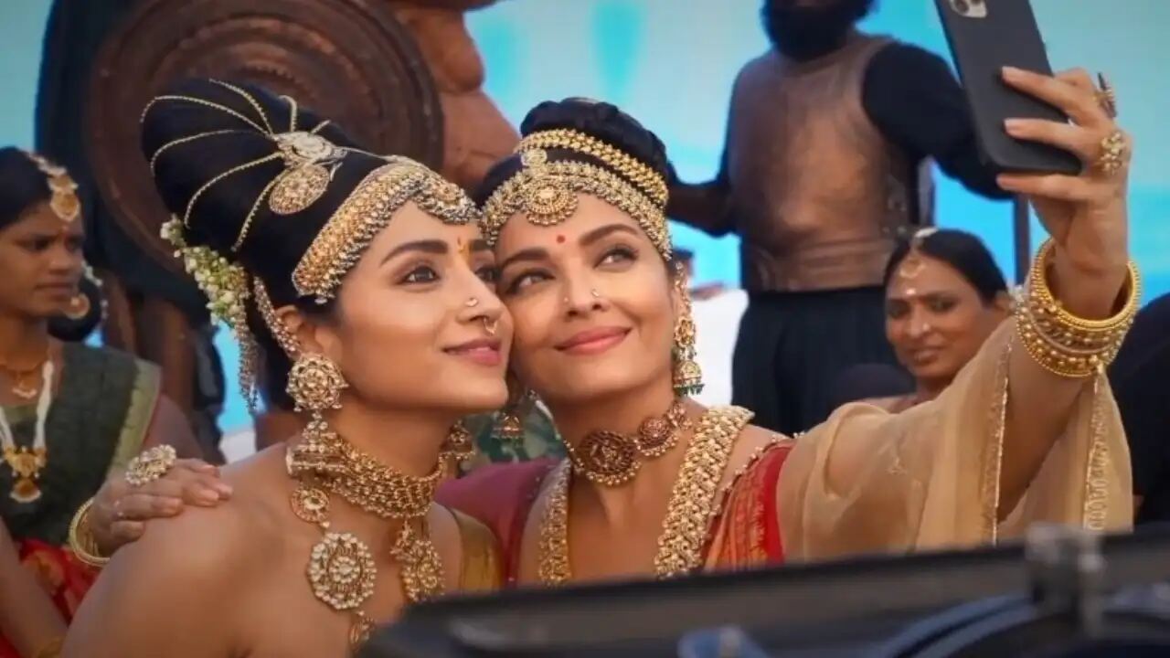 Aishwarya Rai holds Trisha Krishnan, clicks a cute selfie on PS1 sets