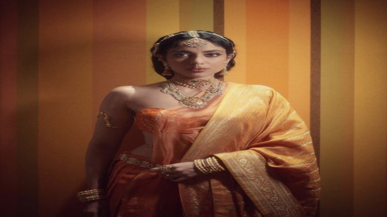 Sobhita Dhulipala looks like a royalty; check out her look for PS1 promotion!