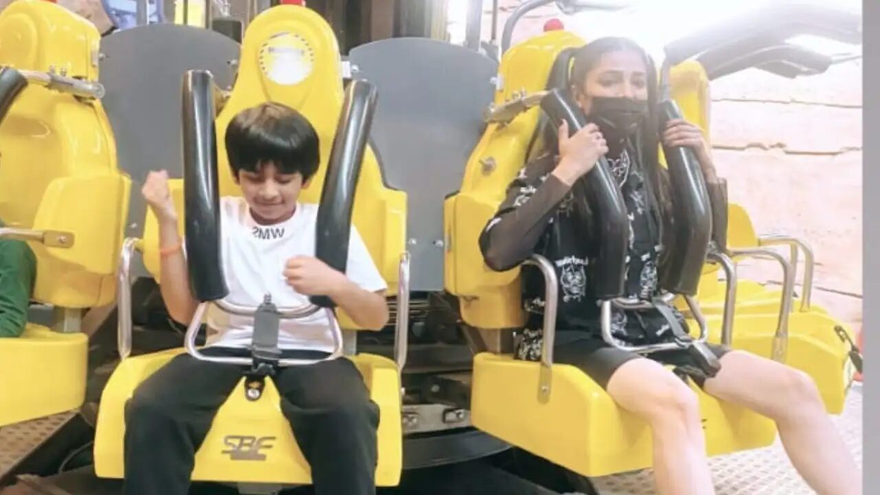 Shruti Haasan enjoys a roller coaster ride; drops a fun video on her social media