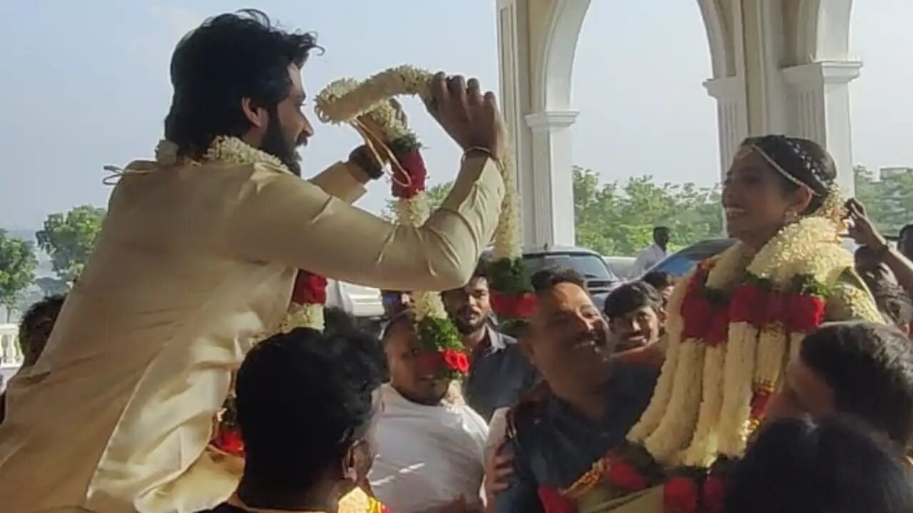 Harish Kalyan got married in a jaimala ceremony with his bride it is all things love