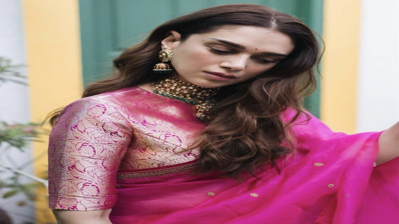 Aditi Rao Hydari’s bright pink and fuss-free saree by Raw Mango is one you’ll turn to time and again