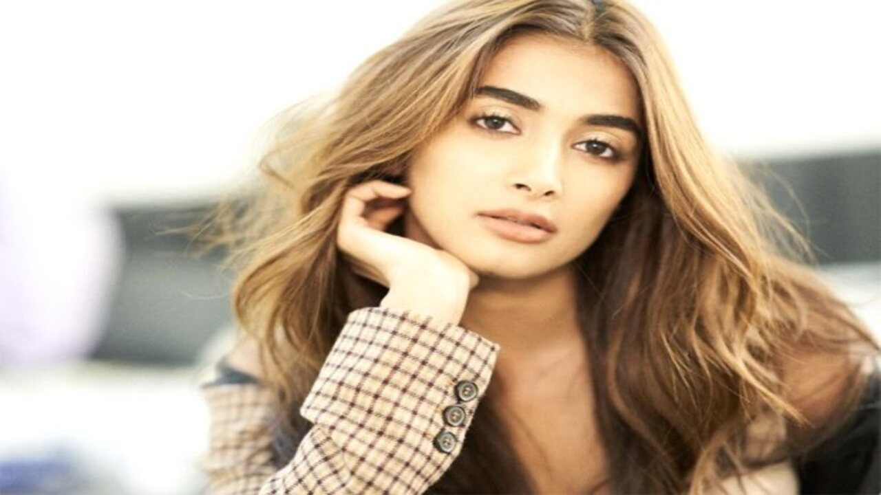 Pooja Hegde looks perefect as she displays her beautiful face in the most recent photos