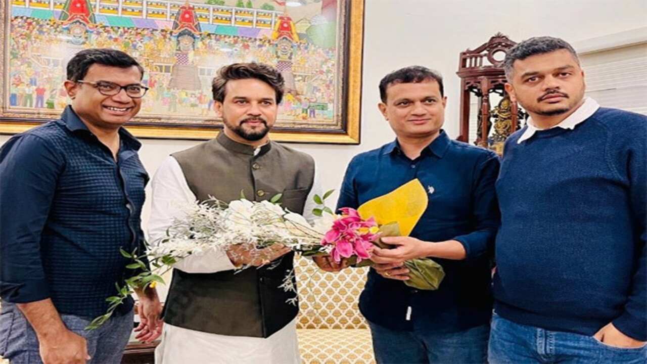 Union Minister Anurag Thakur met the ‘Kantara’ team wishing them success for the film