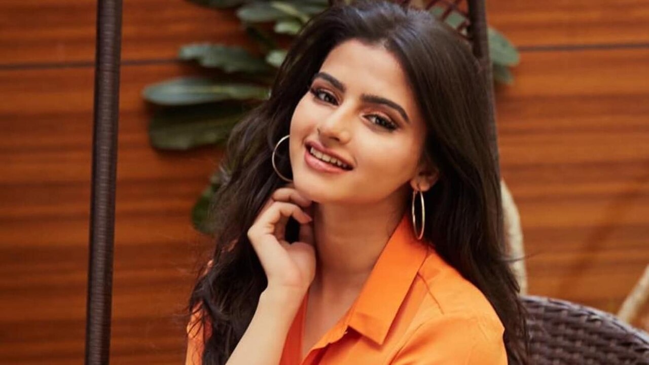 Bhagyashree’s Daughter Avantika’s Telugu Debut With Bellamkonda Suresh In Nenu Student Sir!