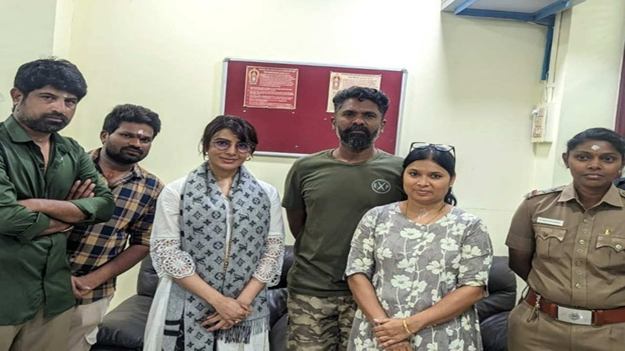 Samantha Ruth Prabhu lights lamps at Palani Murugan
