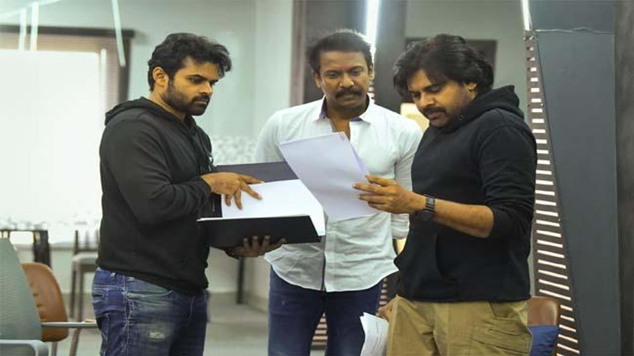 Samuthirakani Turns Director For Pawan Kalyan Movie