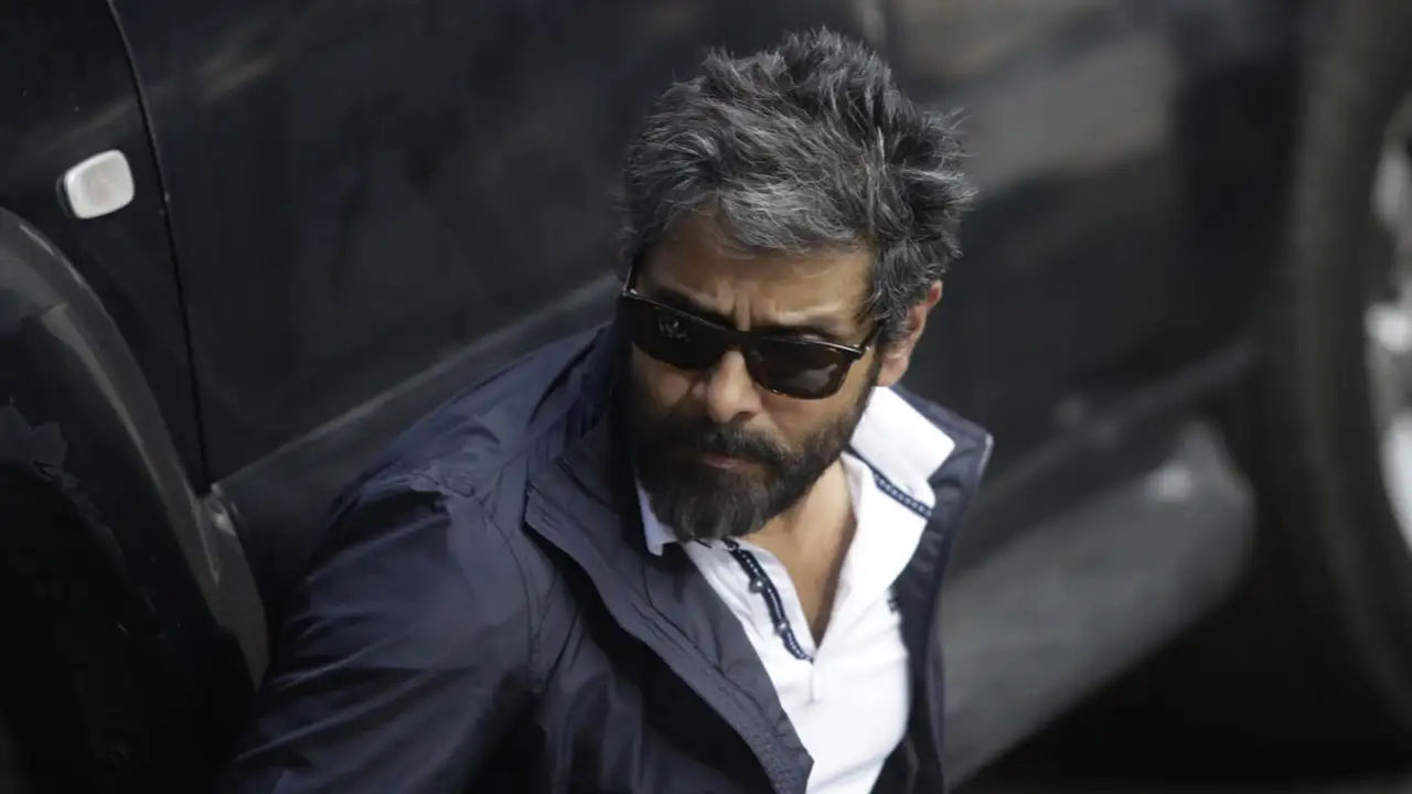 Chiyaan Vikram starrer Dhruva Natchathiram is set to hit the theatres in May