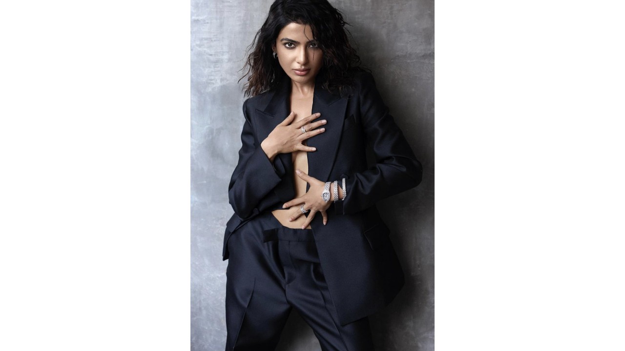 Samantha Ruth Prabhu Turns Heads in Risqué Black Pantsuit, Tamannaah Bhatia Reacts with Fire Emojis